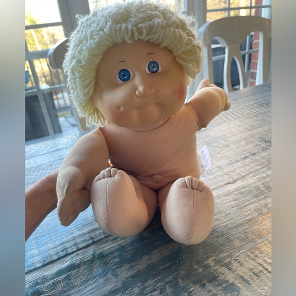 Vintage Cabbage Patch Kids Doll 1978 1982 Blond Hair Blue Eyes Two Dimples - Picture 2 of 13